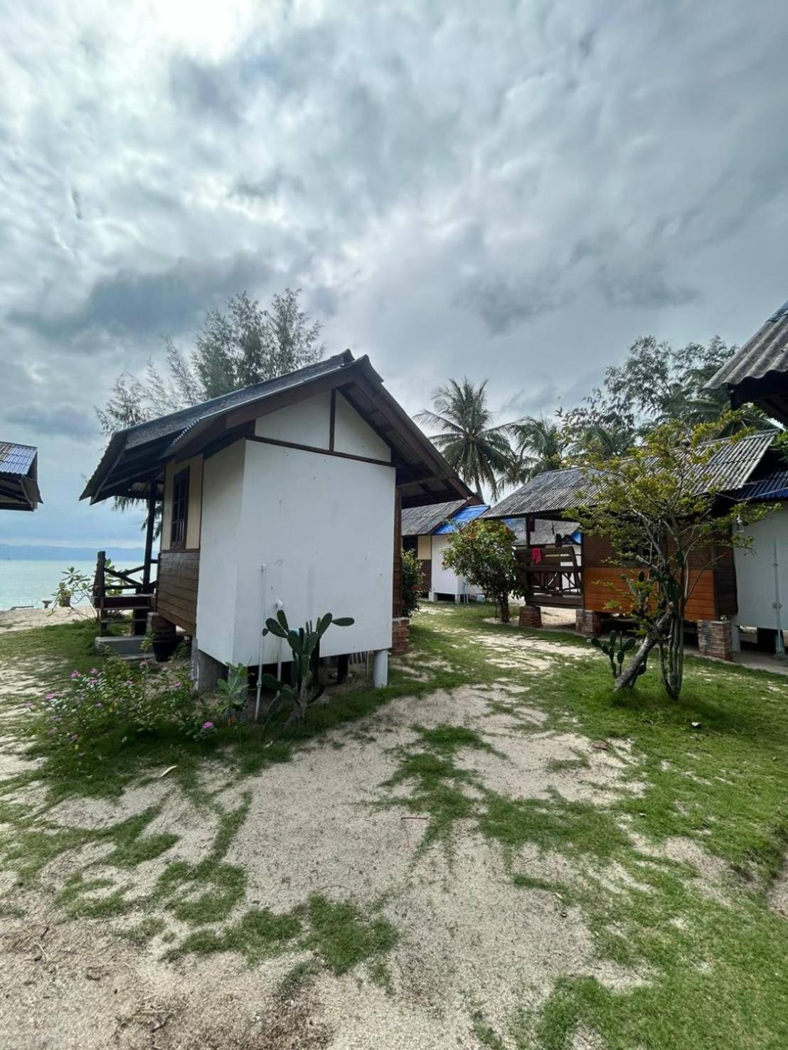 Pinks Bungalow Hotel Baan Tai Luaran gambar